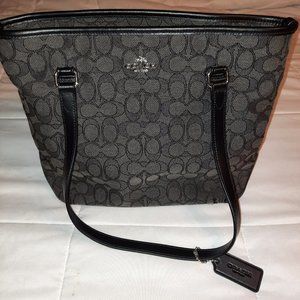 Coach Shoulder Handbag